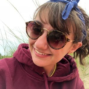 Meet your Posher, Julia